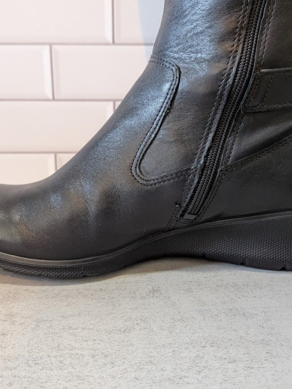 NEAR NEW! ECCO "Babett" Wedge GTX Tall Waterproof Boots - Women's Size 6 - Black - Picture 9 of 11
